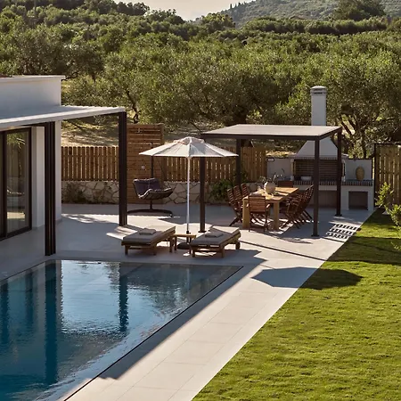 Reveria Villa, A 1500m2 Private Poolside Stay, By Thinkvilla فيلة تراغاكي