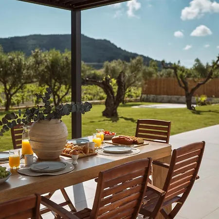 Reveria Villa, A 1500m2 Private Poolside Stay, By Thinkvilla Tragaki